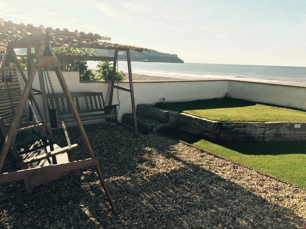 Superb Cintra Beachside Apartments 랜디드노 객실 사진