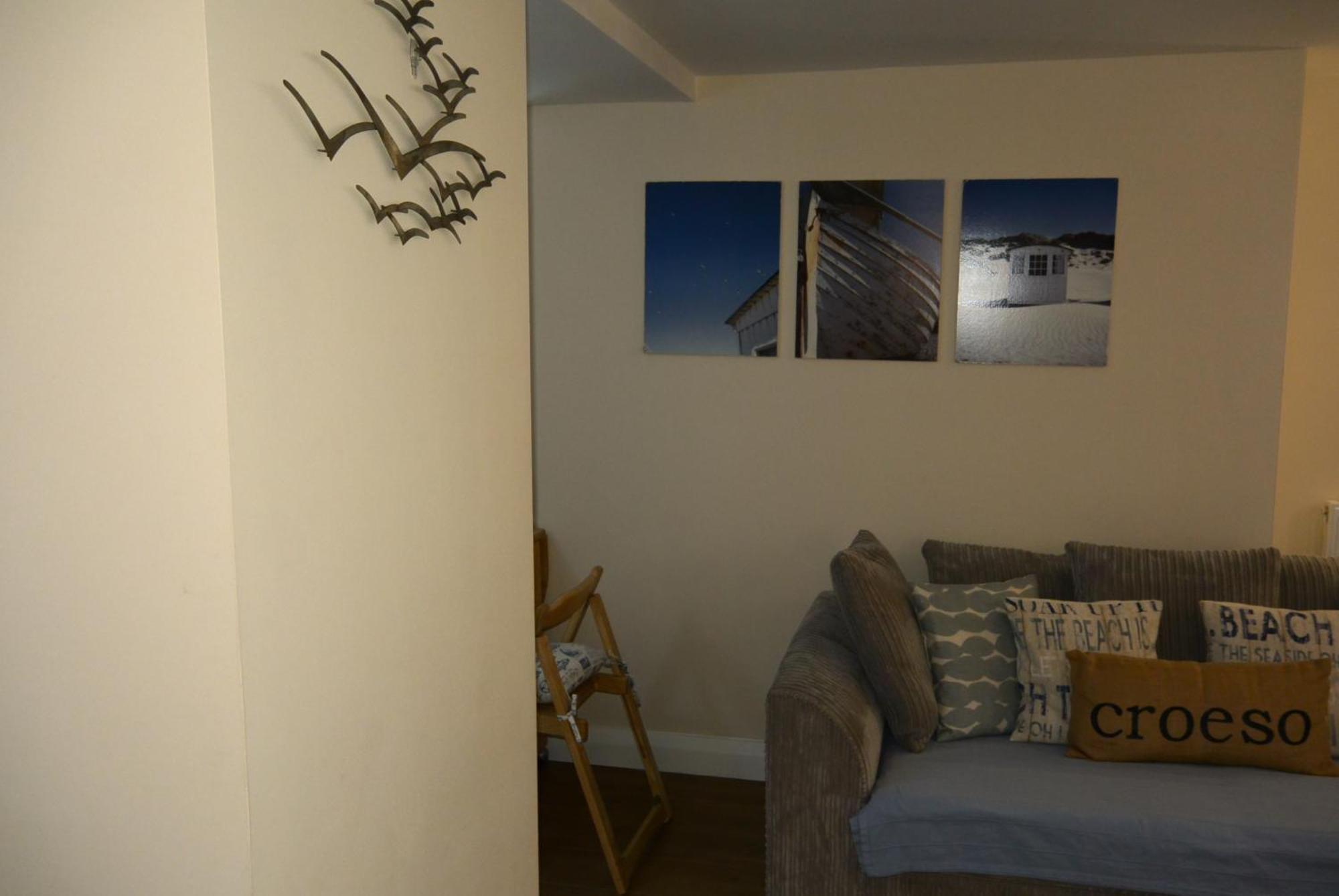 Superb Cintra Beachside Apartments 랜디드노 객실 사진